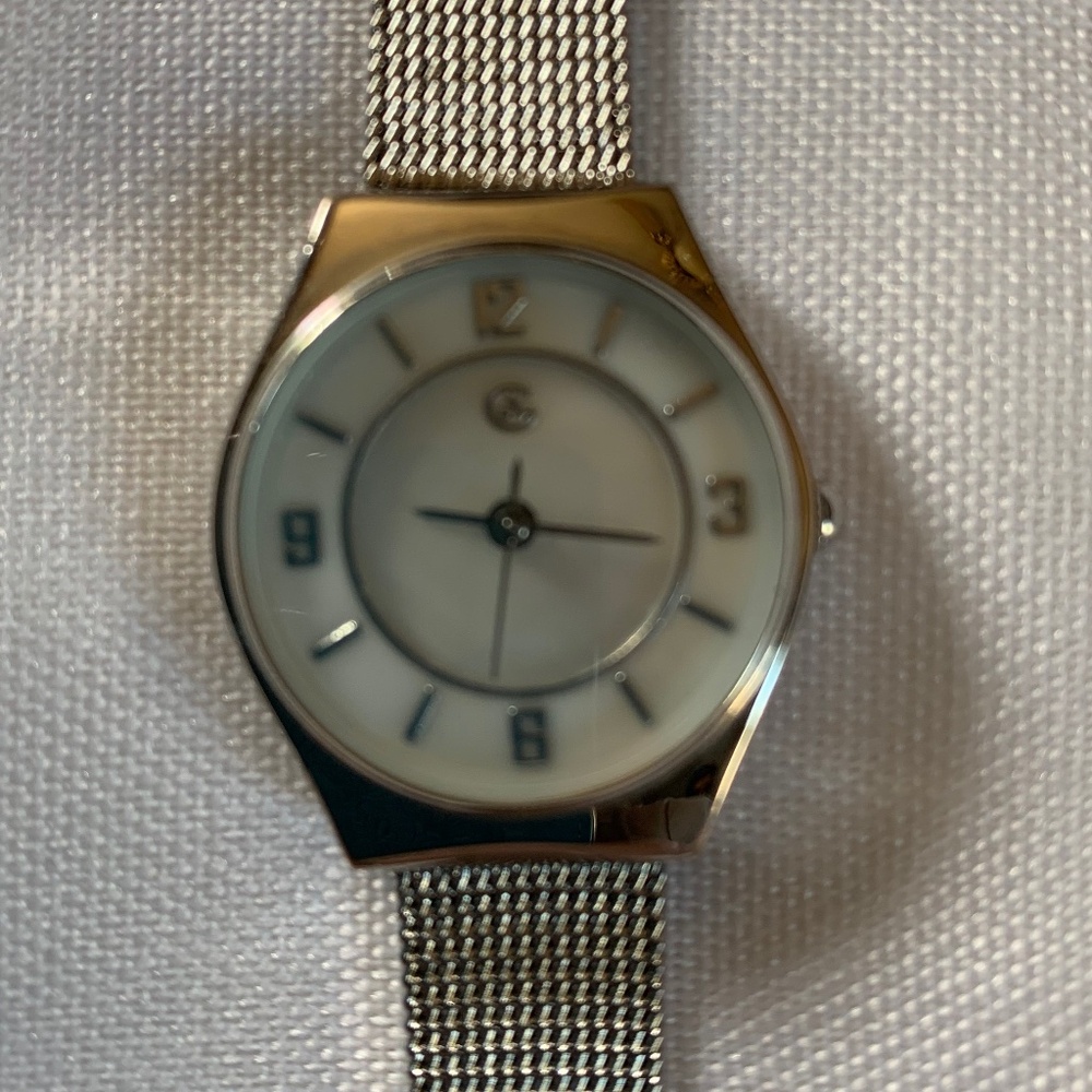 Working George Silver Tone Mesh Band Watch with Brand New Battery!